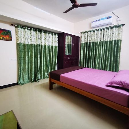 J2 Home Stay - Luxury Homes With Caravan Services Тривандрум Экстерьер фото