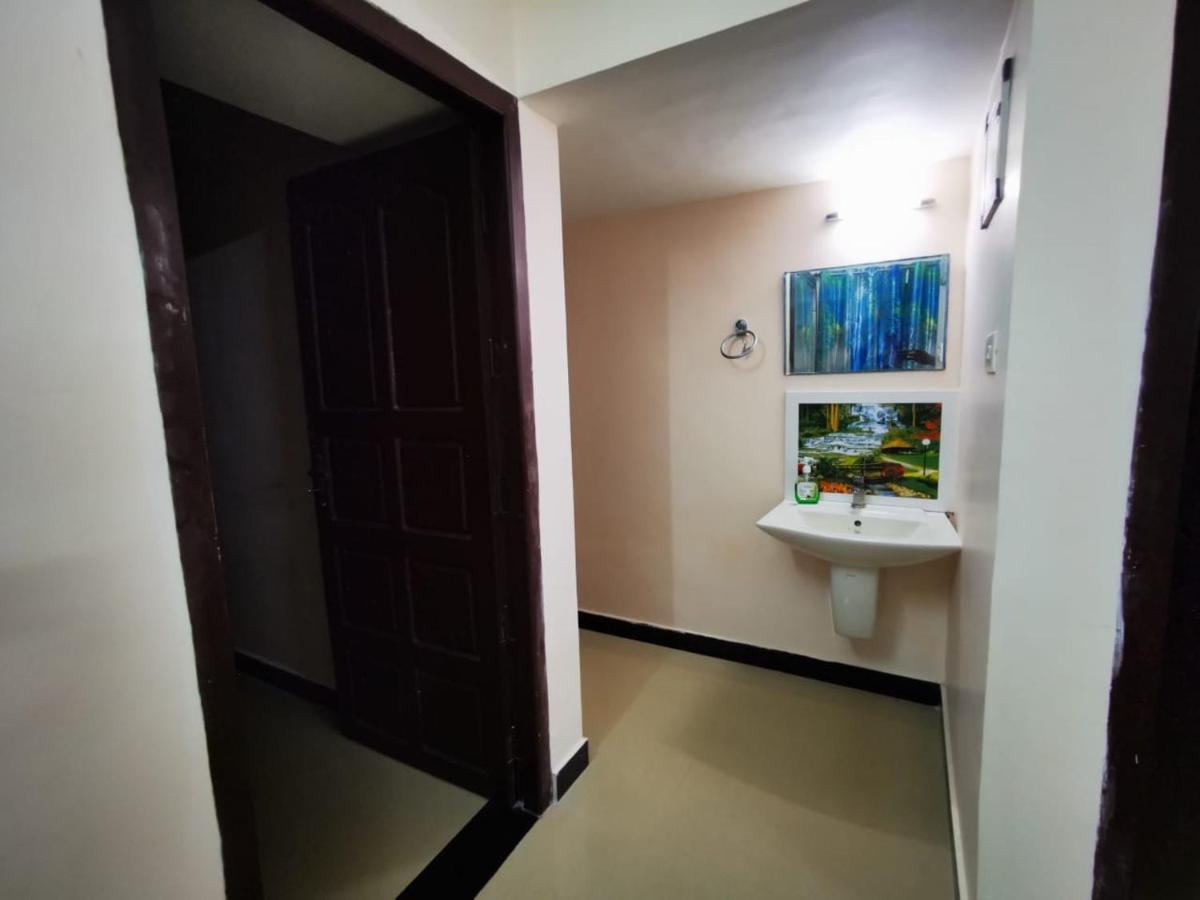 J2 Home Stay - Luxury Homes With Caravan Services Тривандрум Экстерьер фото