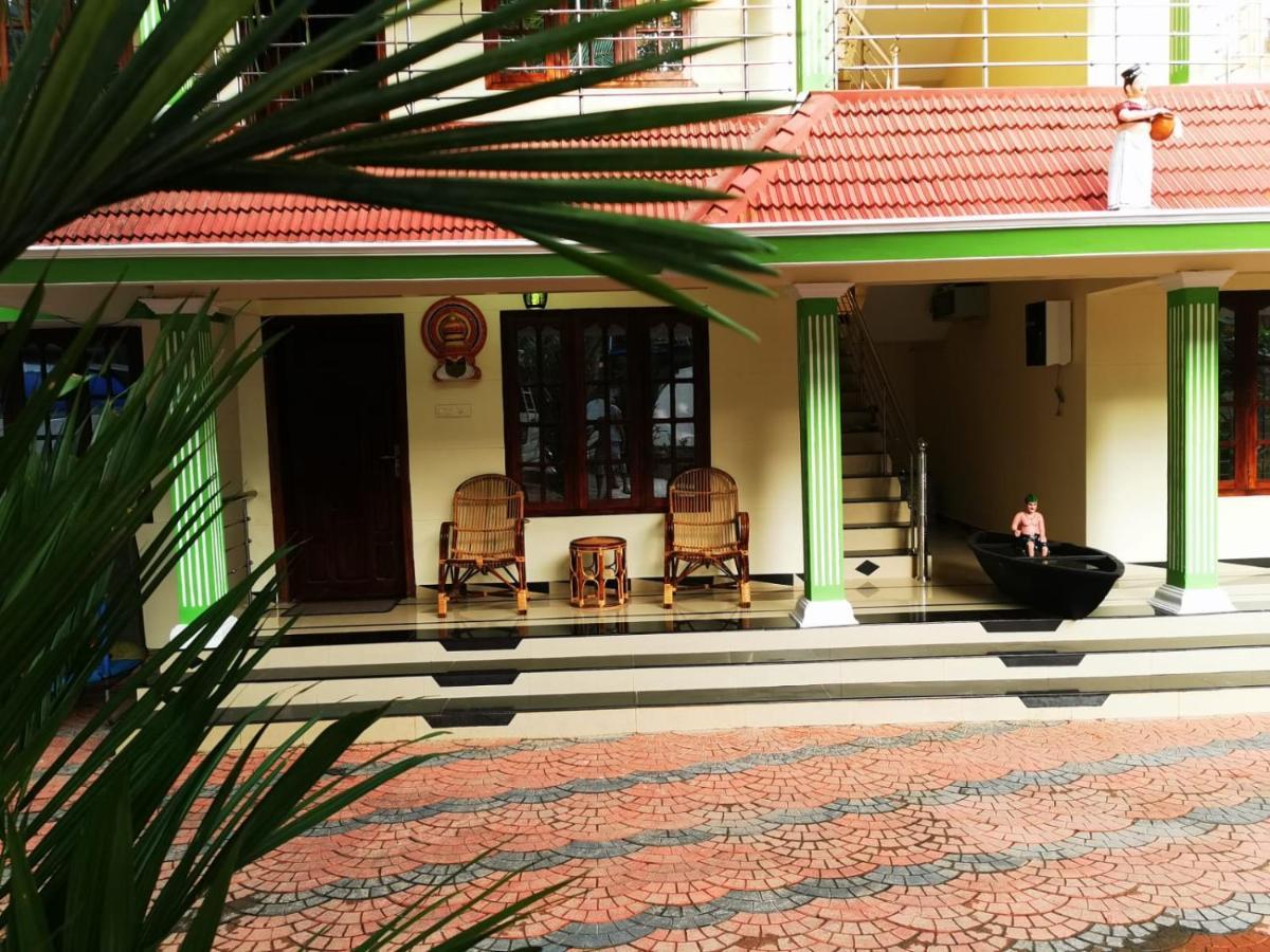 J2 Home Stay - Luxury Homes With Caravan Services Тривандрум Экстерьер фото